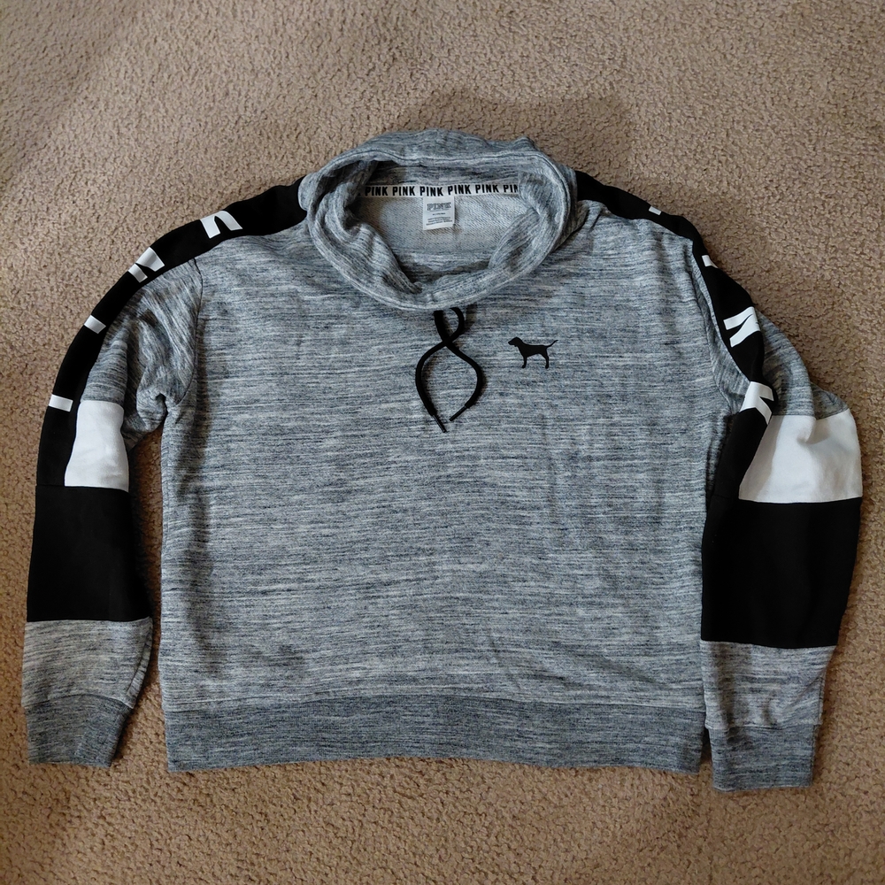 VICTORIA'S SECRET Gray and Black DOG logo Crop Sweater Size M Womans